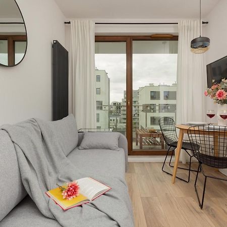 Forum Wola Jana Kazimierza Apartment By Noclegi Renters Warsaw Ngoại thất bức ảnh