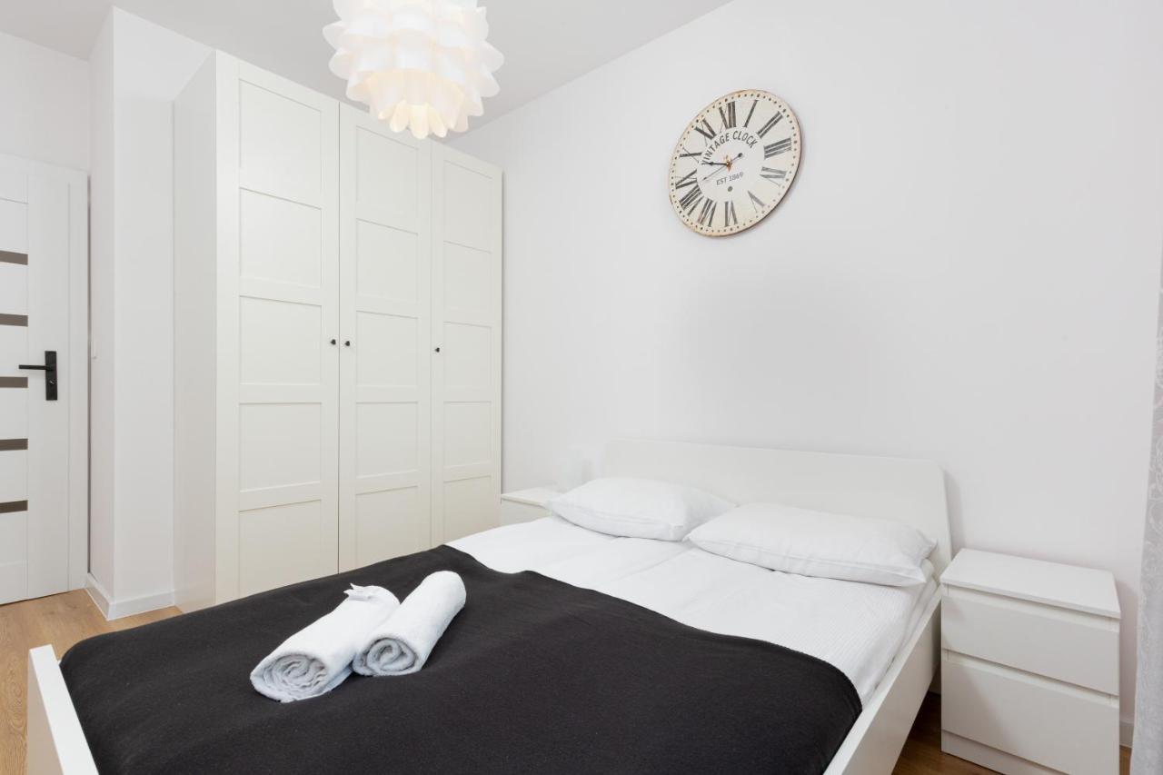 Forum Wola Jana Kazimierza Apartment By Noclegi Renters Warsaw Ngoại thất bức ảnh