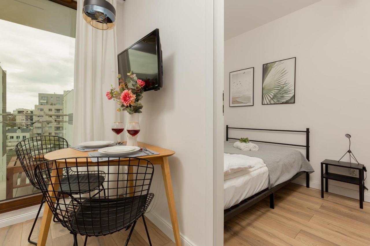 Forum Wola Jana Kazimierza Apartment By Noclegi Renters Warsaw Ngoại thất bức ảnh