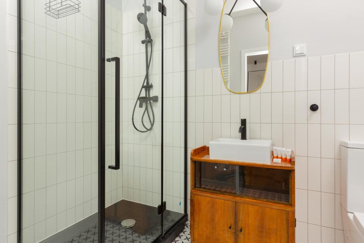 Forum Wola Jana Kazimierza Apartment By Noclegi Renters Warsaw Ngoại thất bức ảnh