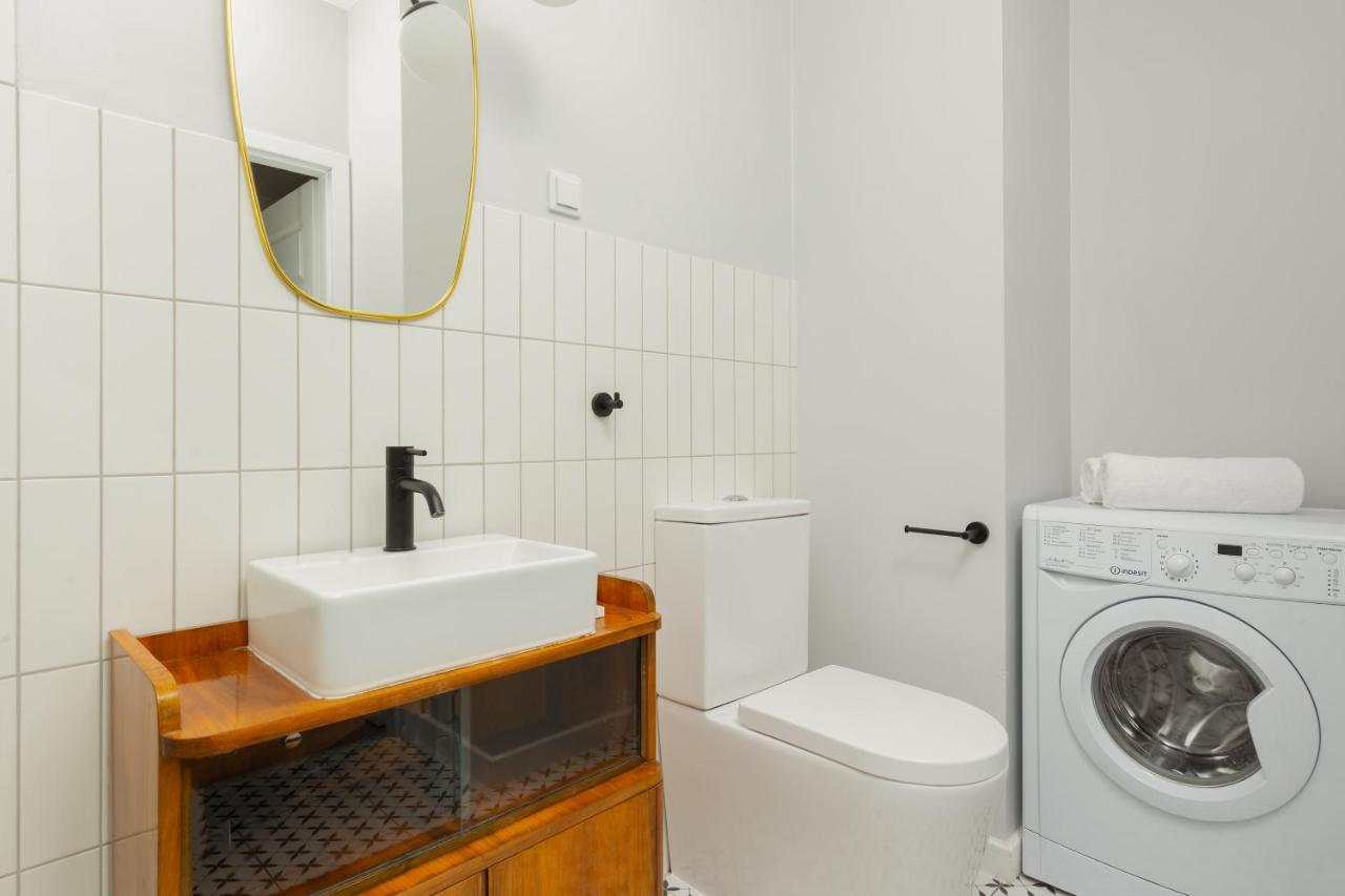 Forum Wola Jana Kazimierza Apartment By Noclegi Renters Warsaw Ngoại thất bức ảnh