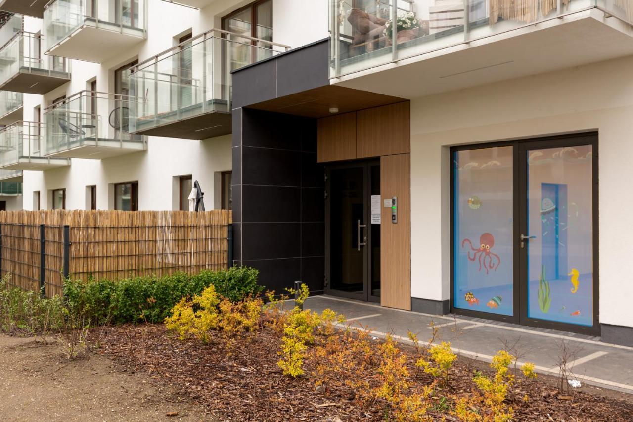 Forum Wola Jana Kazimierza Apartment By Noclegi Renters Warsaw Ngoại thất bức ảnh