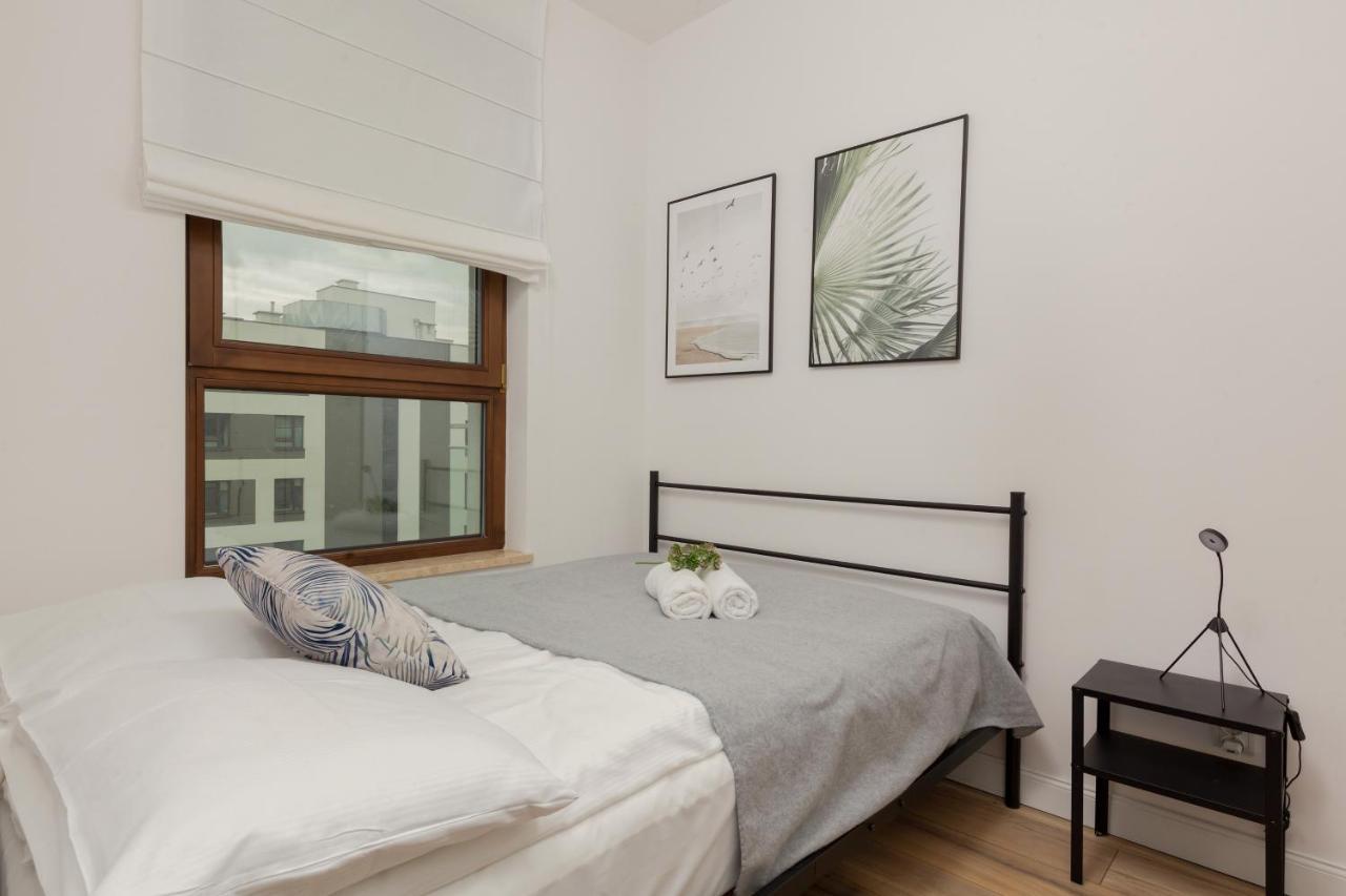 Forum Wola Jana Kazimierza Apartment By Noclegi Renters Warsaw Ngoại thất bức ảnh